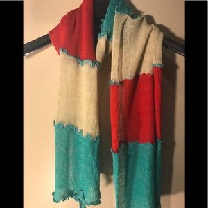New lightweight knit scarf NWOT